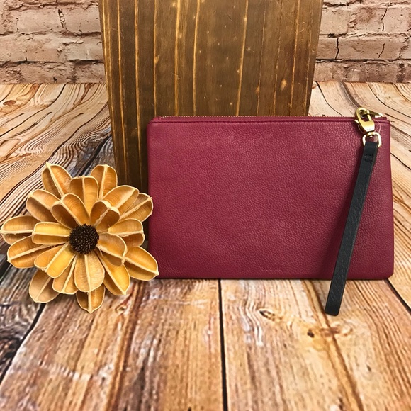 Fossil Handbags - FOSSIL MEDIUM WRISTLET RASPBERRY WINE
